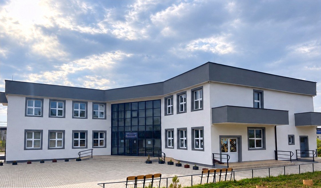 Ndërtesa e SHFMU “Migjeni” në Stanoc të Epërm